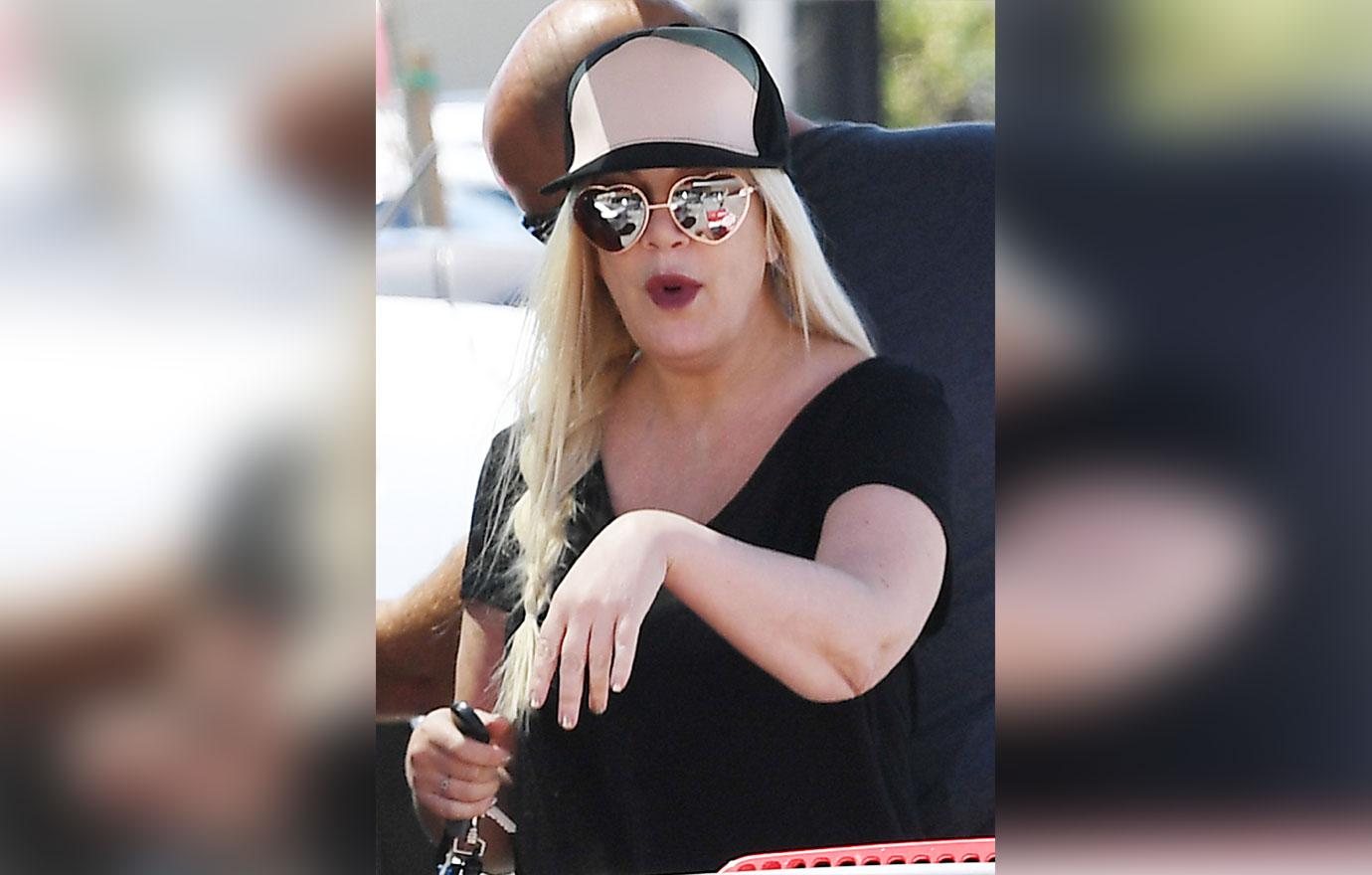 Tori Spelling Plastic Surgery Hell Injections Leave Her Face A Lumpy Mess 