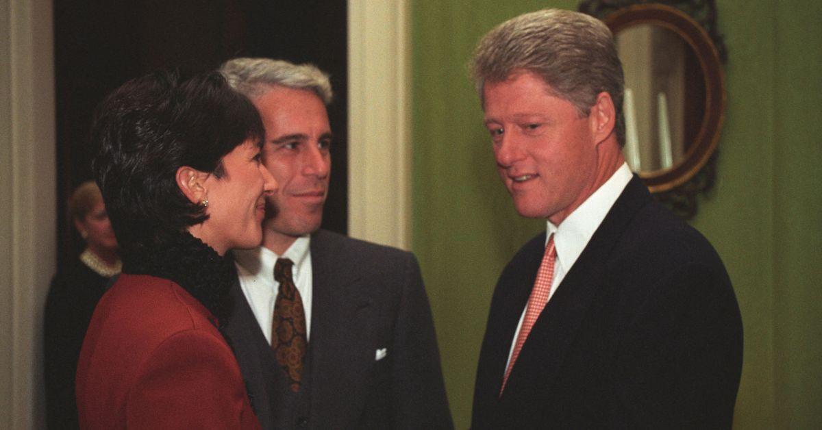 ghislaine maxwell honored clintons accused sexual misconduct