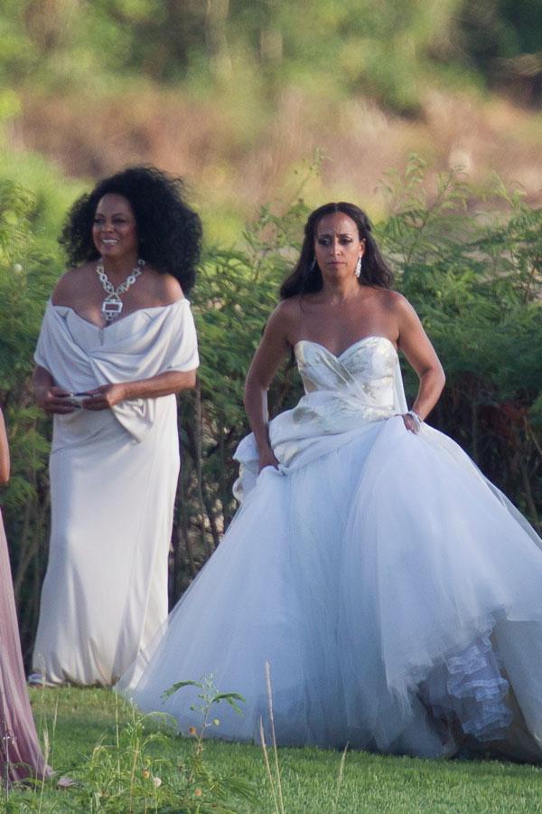 Diana Ross At Daughter's Wedding With Kids​