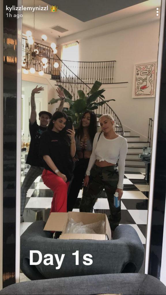 kylie jenner pregnant travis scott daughter baby girl embed x