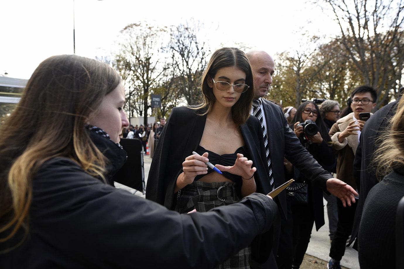 Cindy Crawford Kaia Gerber Chanel Paris