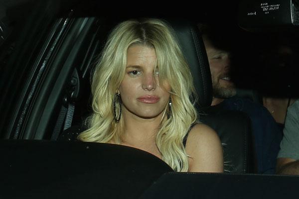 Bikini-Clad Jessica Simpson Suffers Nip Slip & Flashes Her Crotch On Family  Vacation