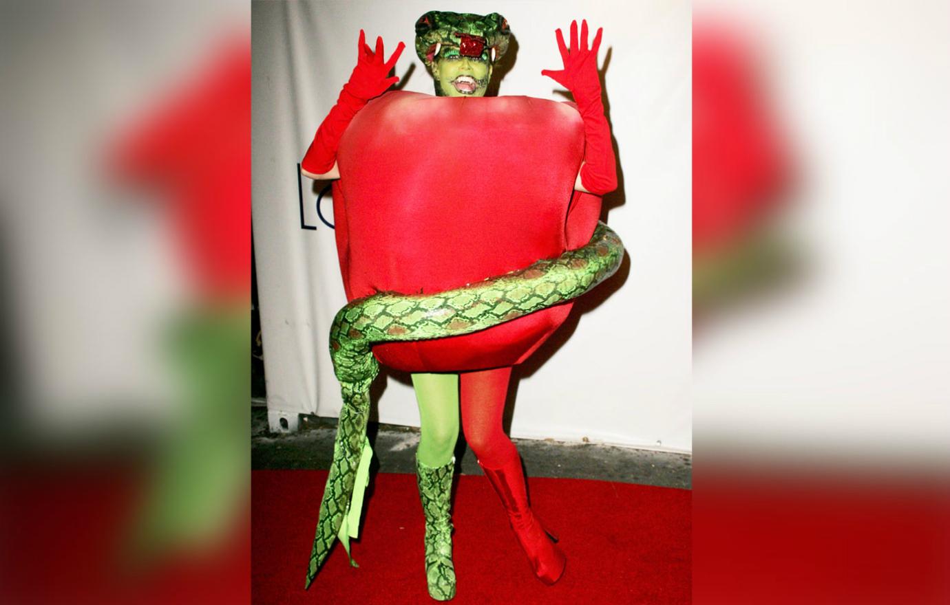 15 Reasons why Heidi Klum is The Queen of Halloween Costumes
