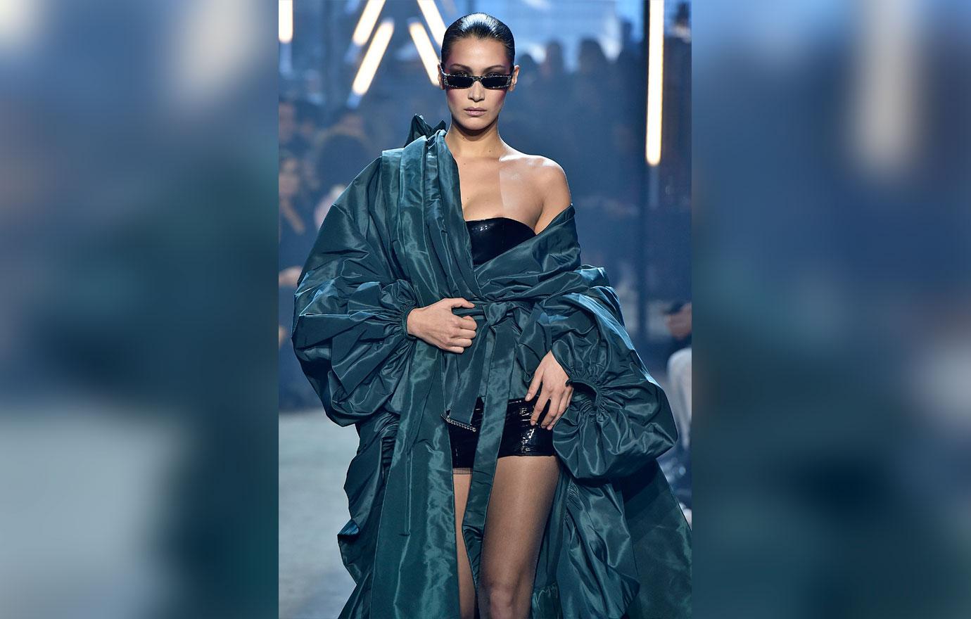 Model Has Embarrassing Nip Slip on the Runway