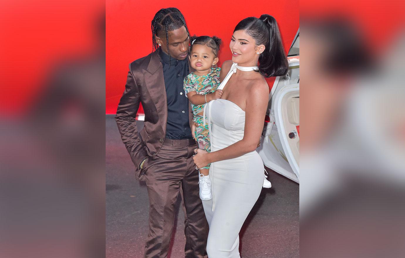 kylie jenner pregnant baby  travis scott