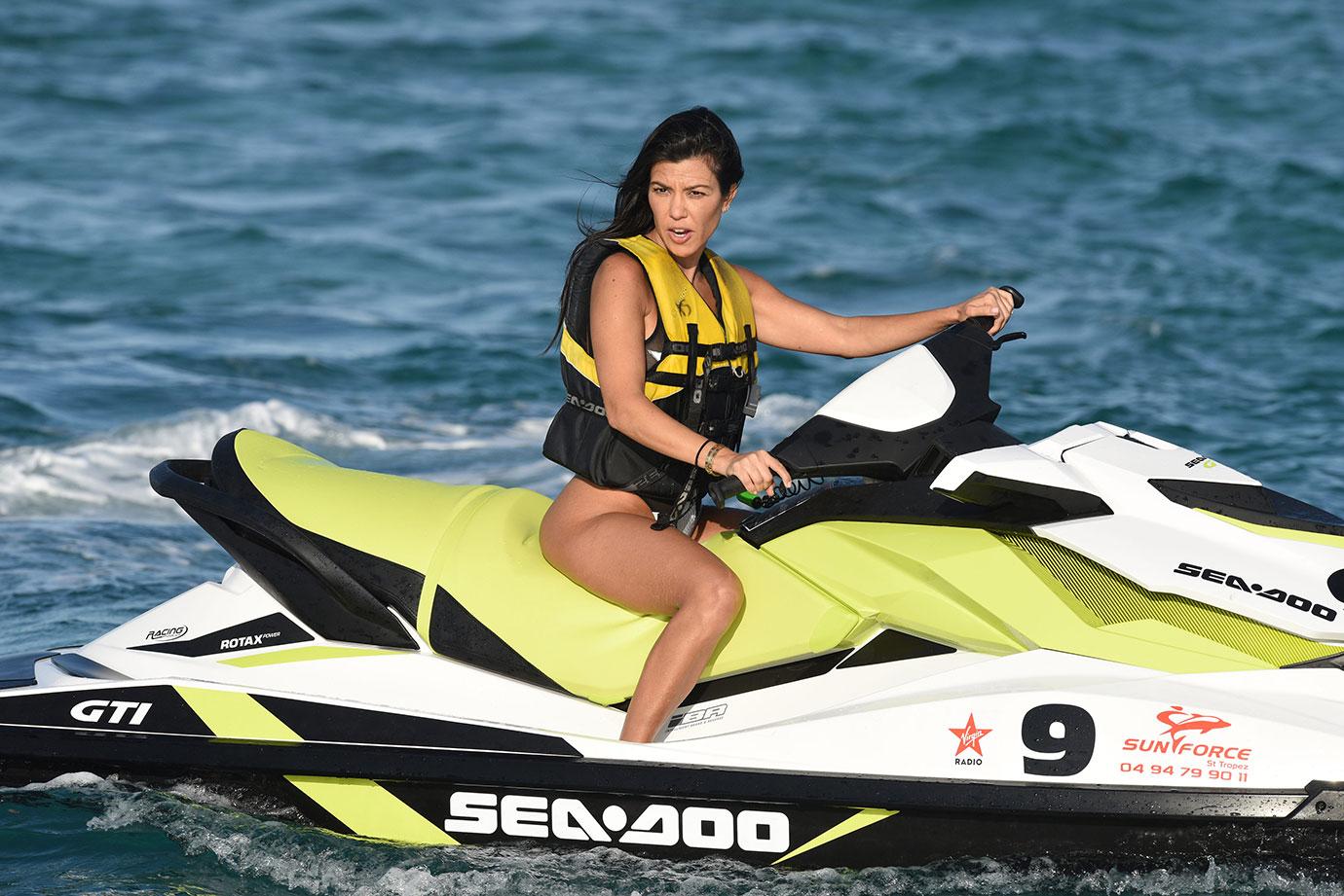 Kourtney kardashian wet swimsuit younes bendjima