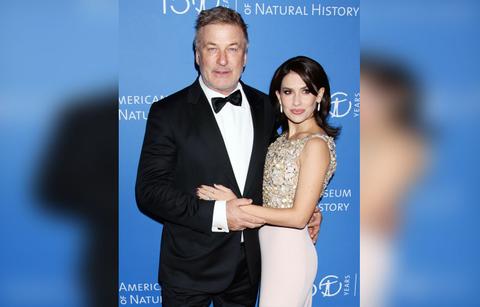 El podcast de Hilaria, la esposa de Alec Baldwin, canceló el incidente del tiroteo fatal de los maridos p