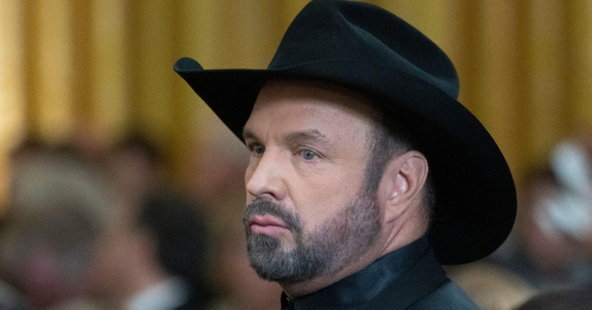 garth brooks dating history