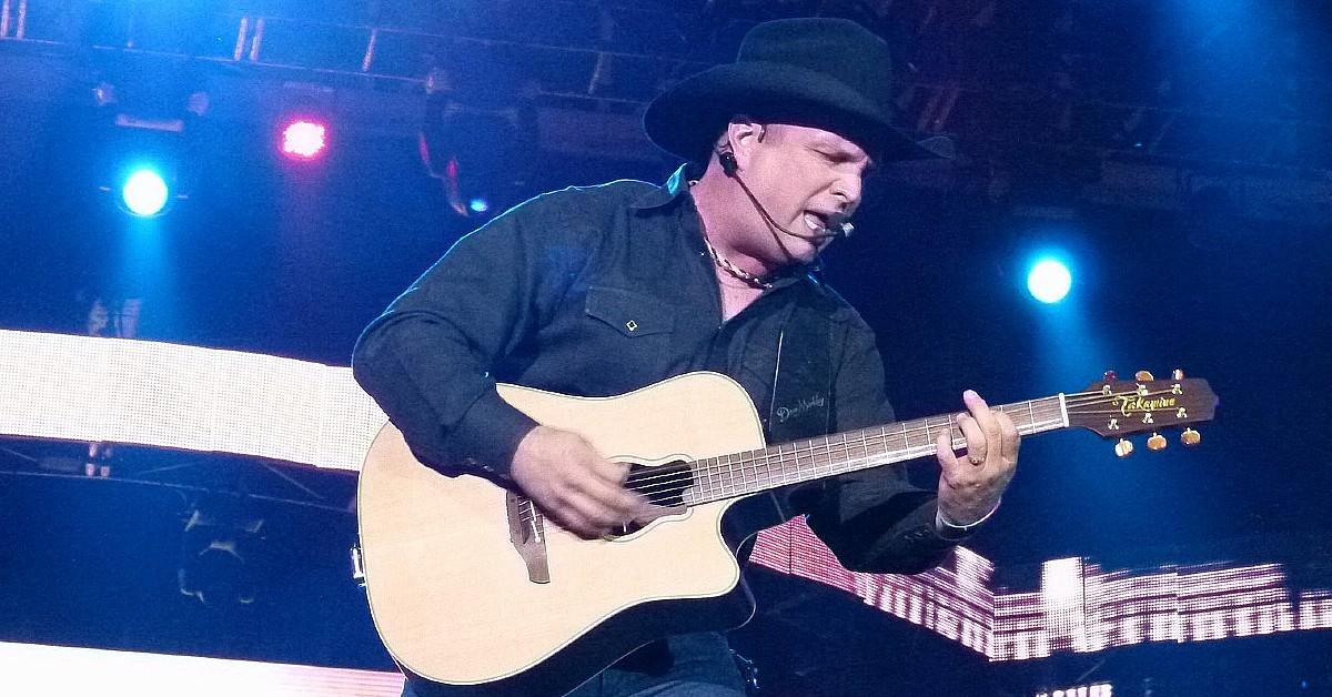 Garth Brook's latest country icon rape case demands sexual assault lawsuit heard in federal court despite warning his actions pose high risk