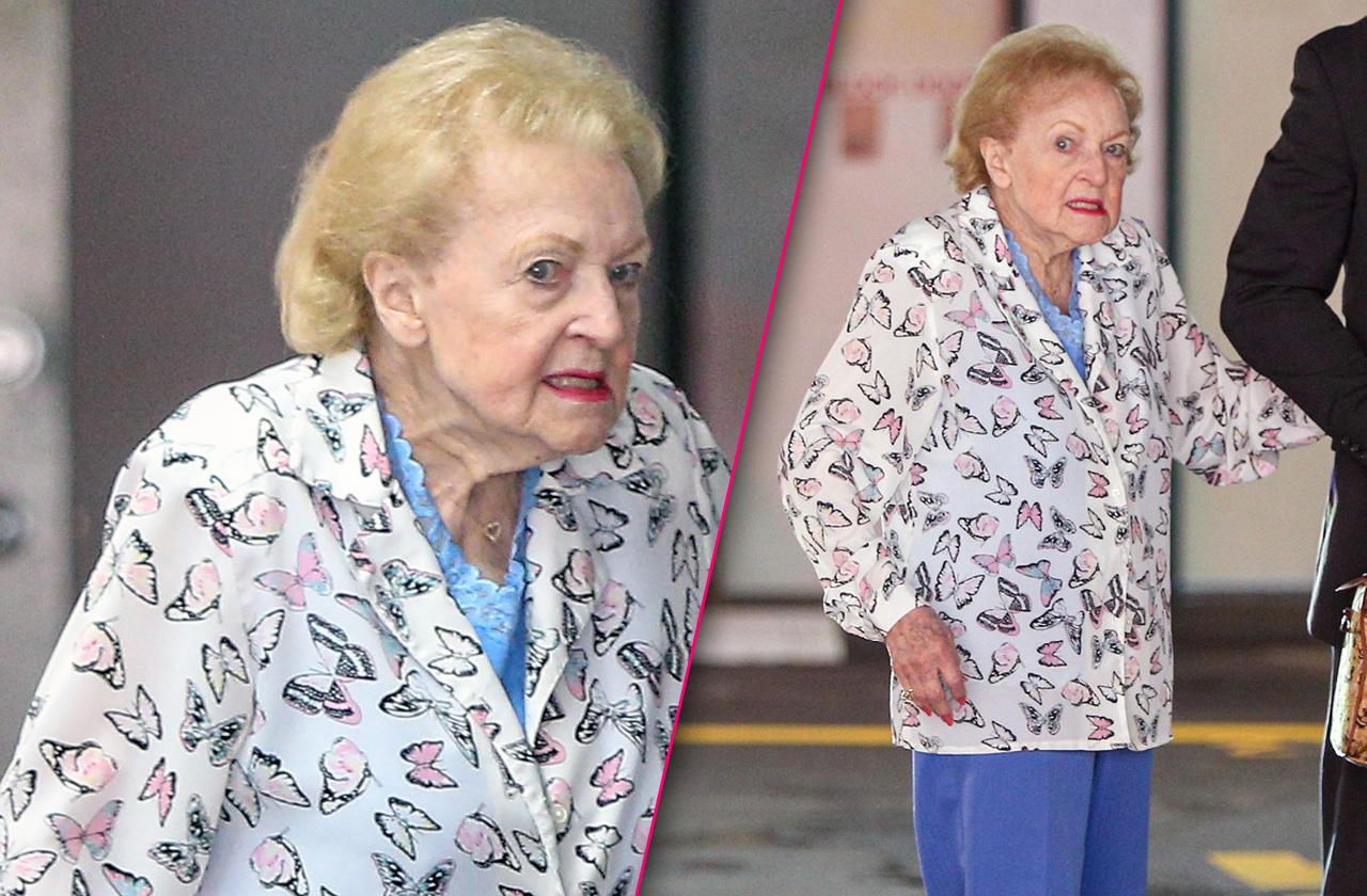 Betty White Looks Frail At 96 In Rare Public Appearance Photos