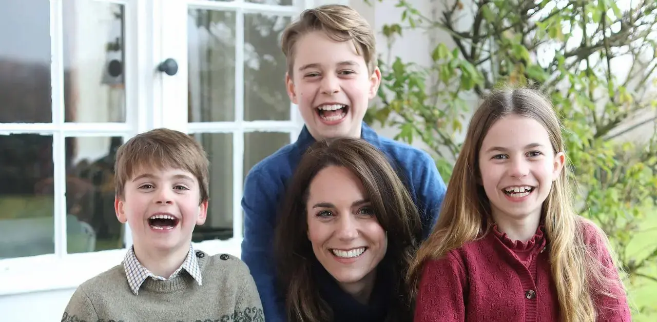 Photo of Kate Middleton, Prince Louis, Prince George, Princess Charlotte