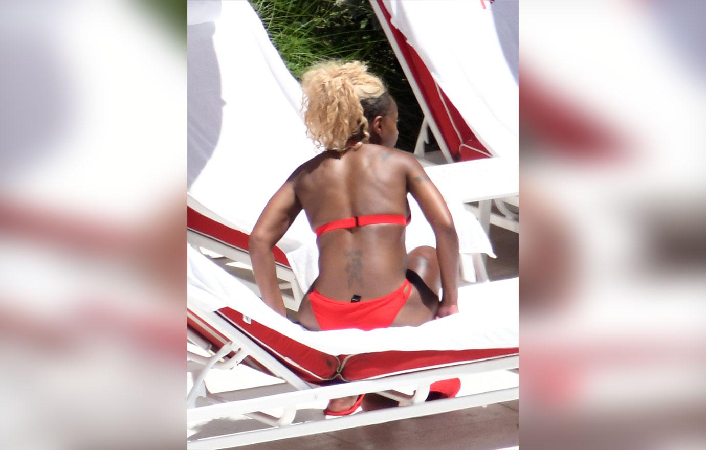 Mary J. Blige Boasts Buff Bikini Body After Houston Concert Fail