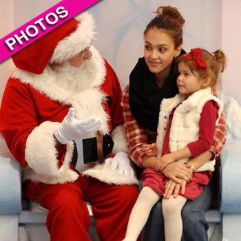 //jessica alba honor santa claus beverly center