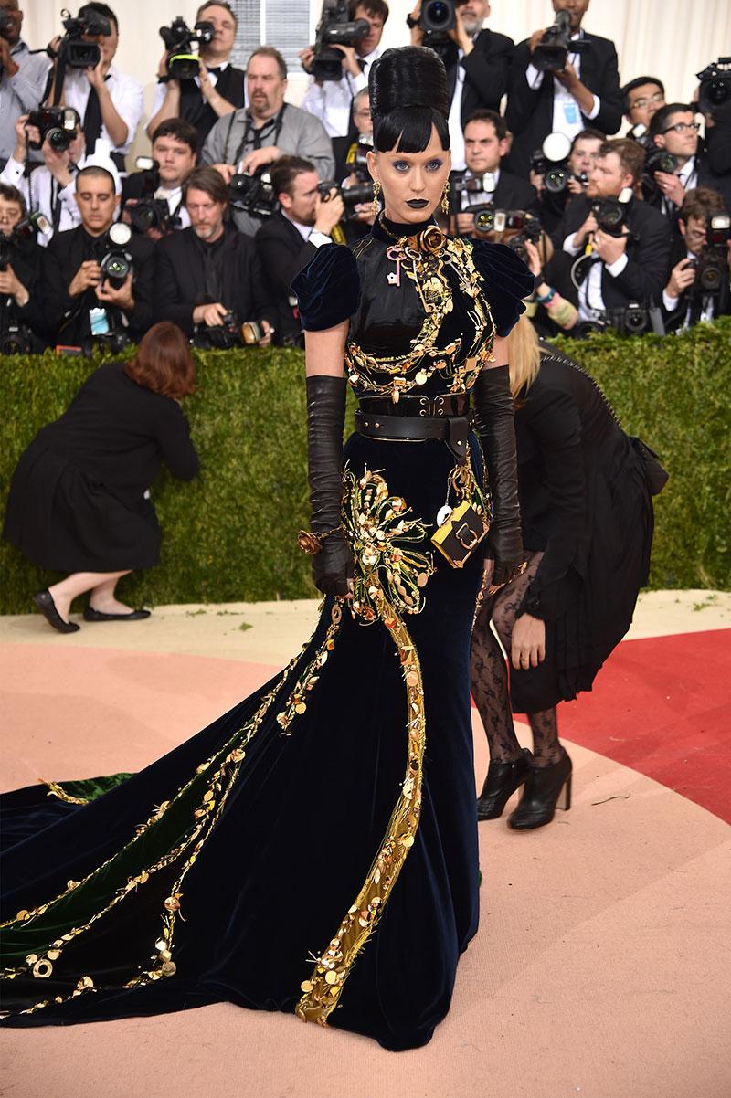 //met gala  red carpet arrivals