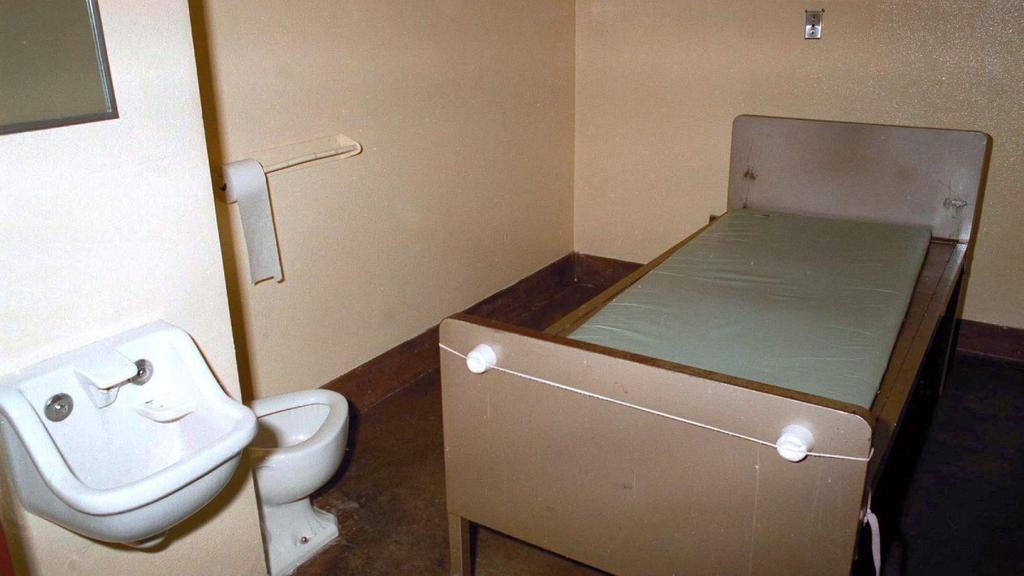 Andrew Incell800 EXCLUSIVE: Inside Andrew Windsor's Bare Jail Cell After He Was Arrested