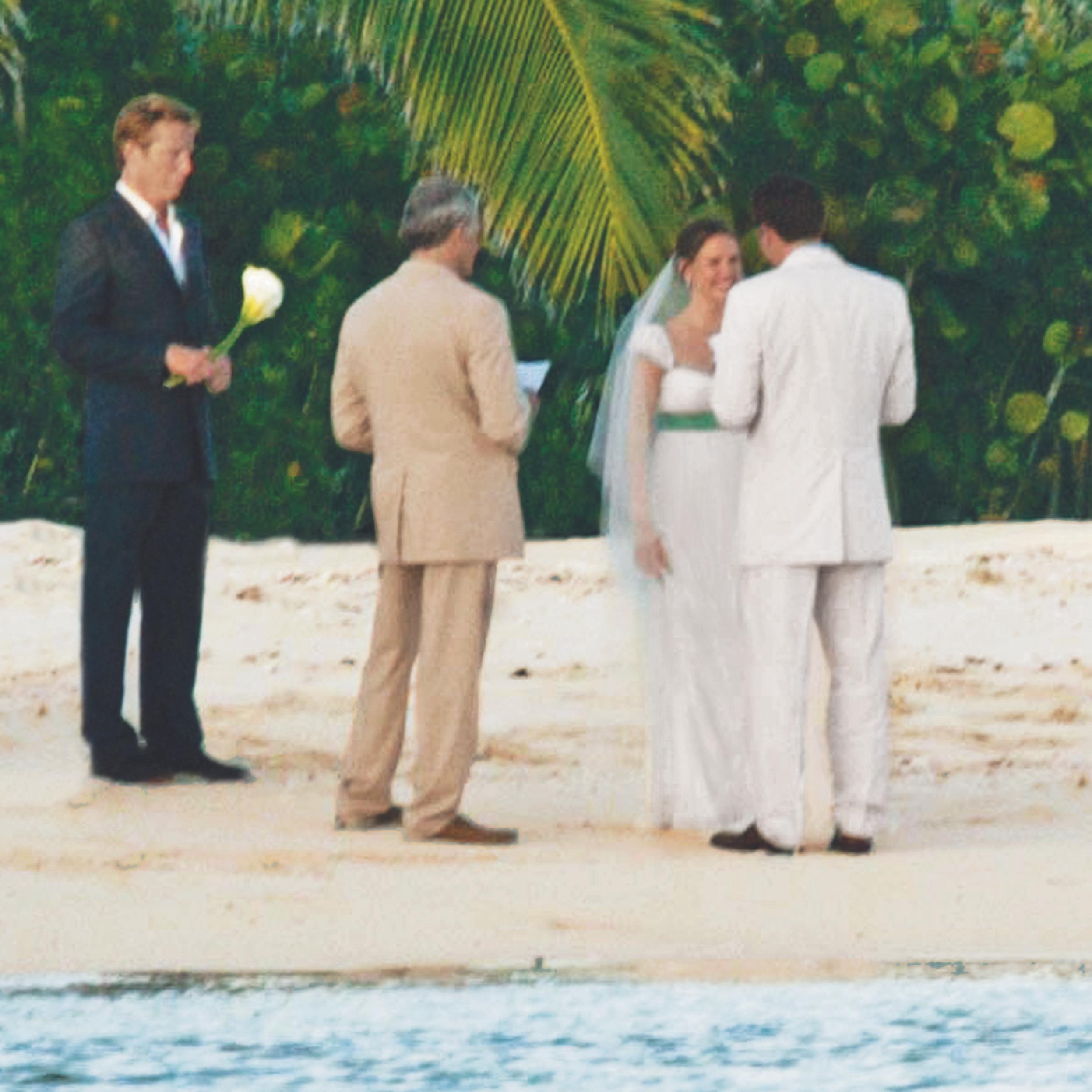 Unhappily Ever After: Ben Affleck & Jennifer Garner's Wedding Album Photos – A Look Back Before Their Divorce