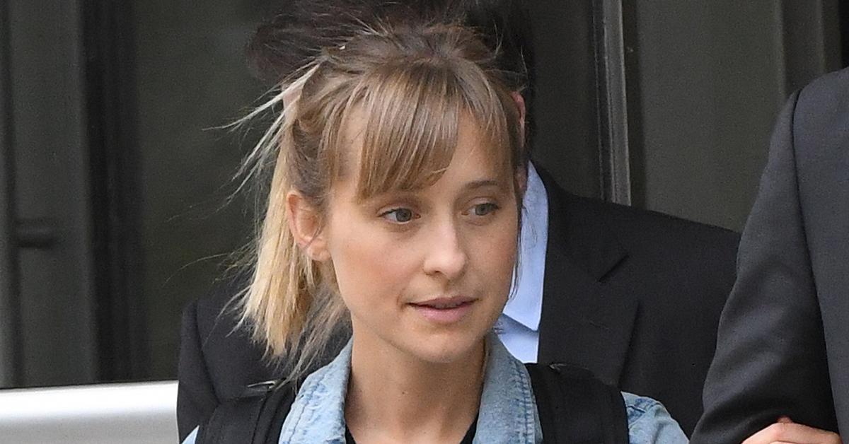 allison mack mental health treatment  hours community service  years sentence