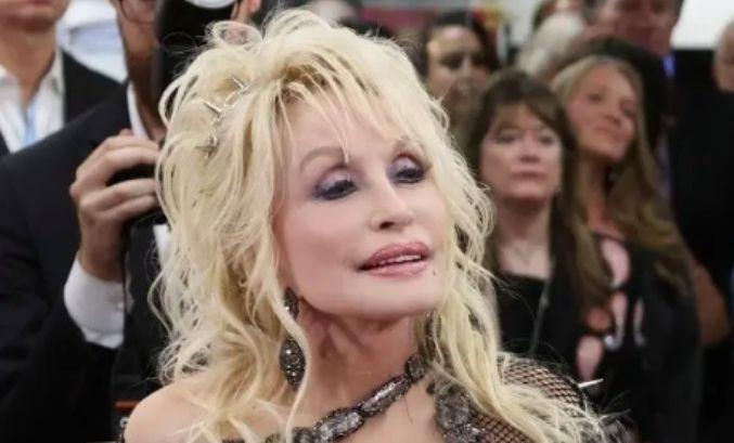 dolly parton at center of fears