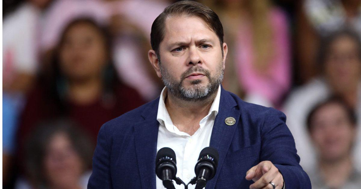 Photo of Ruben Gallego