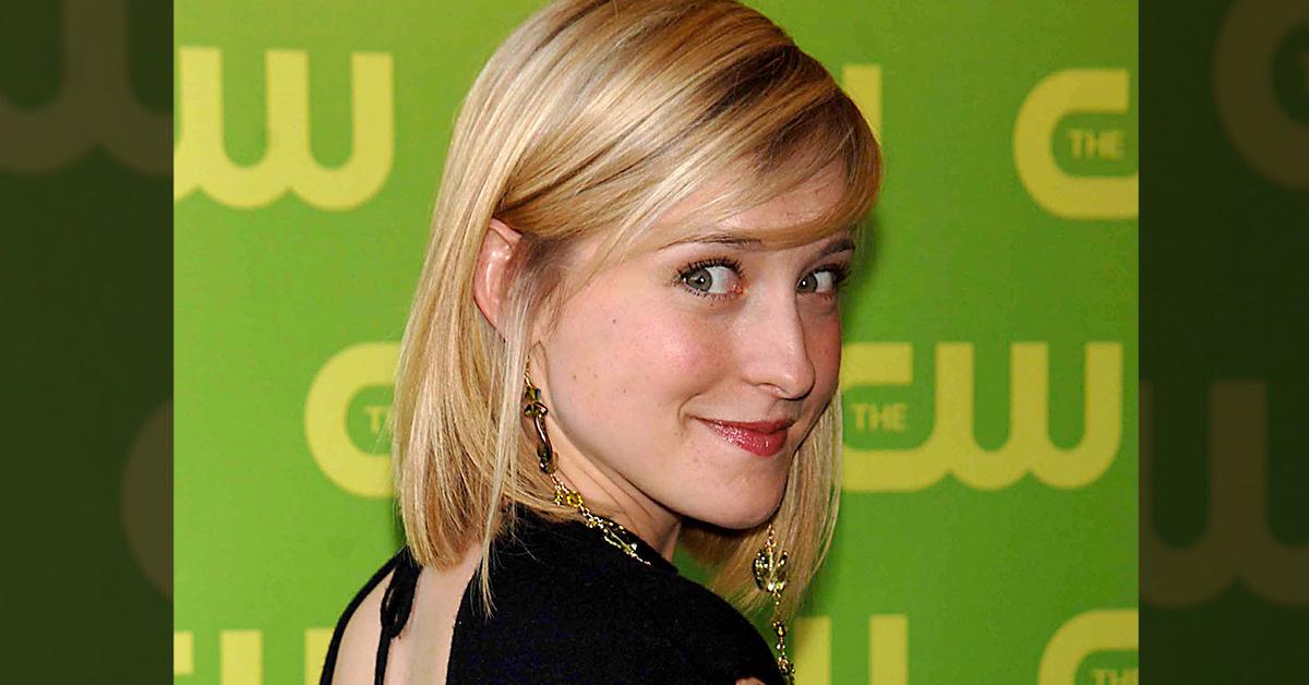 allison mack pays k restitution prison cult