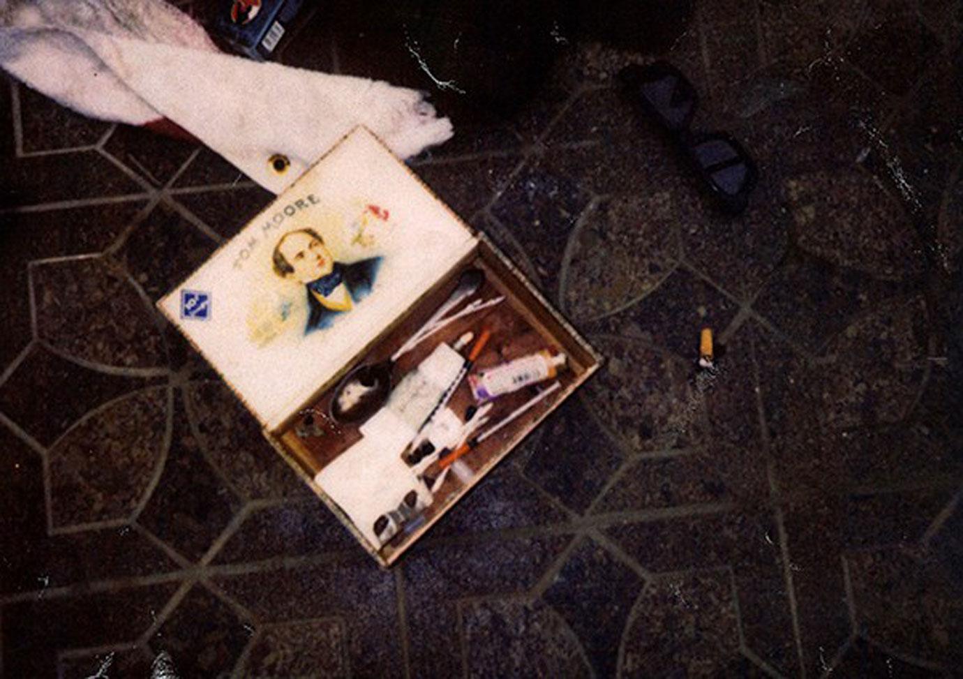 //kurt cobain death scene suicide photos birthday