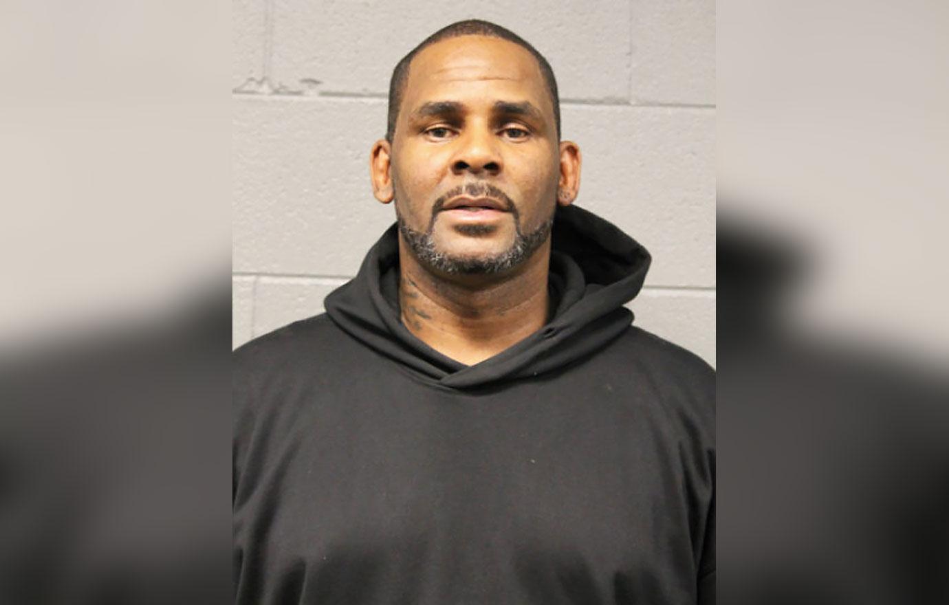 r kelly rkelly accused of forcing woman to eat feces punishment breaking his rules sex trafficking trial r