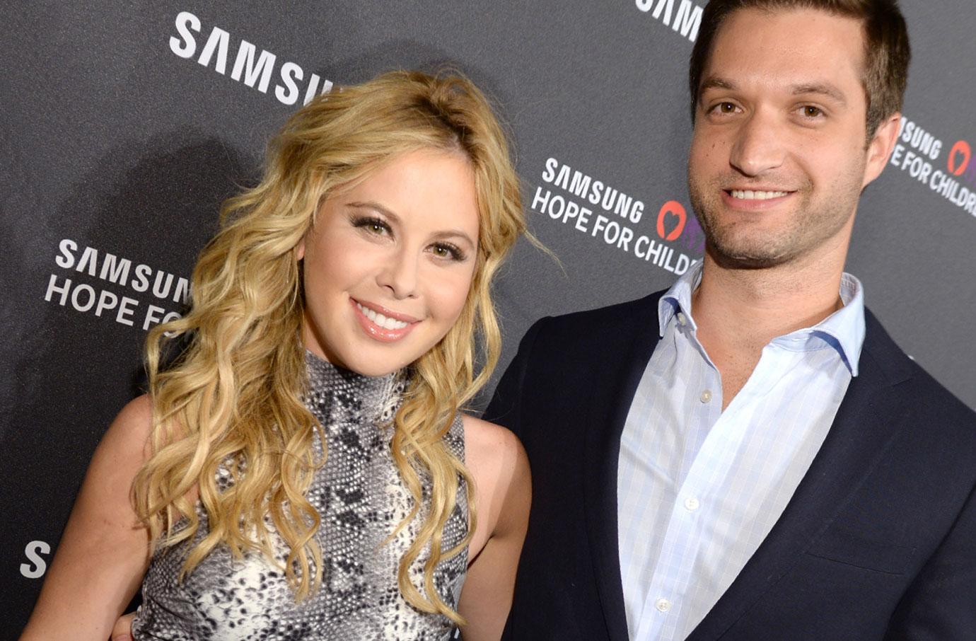 Ice Skater Tara Lipinski Marries Todd Kapostasy