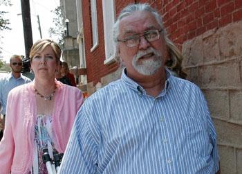 //phillip seaton penis amputation ap