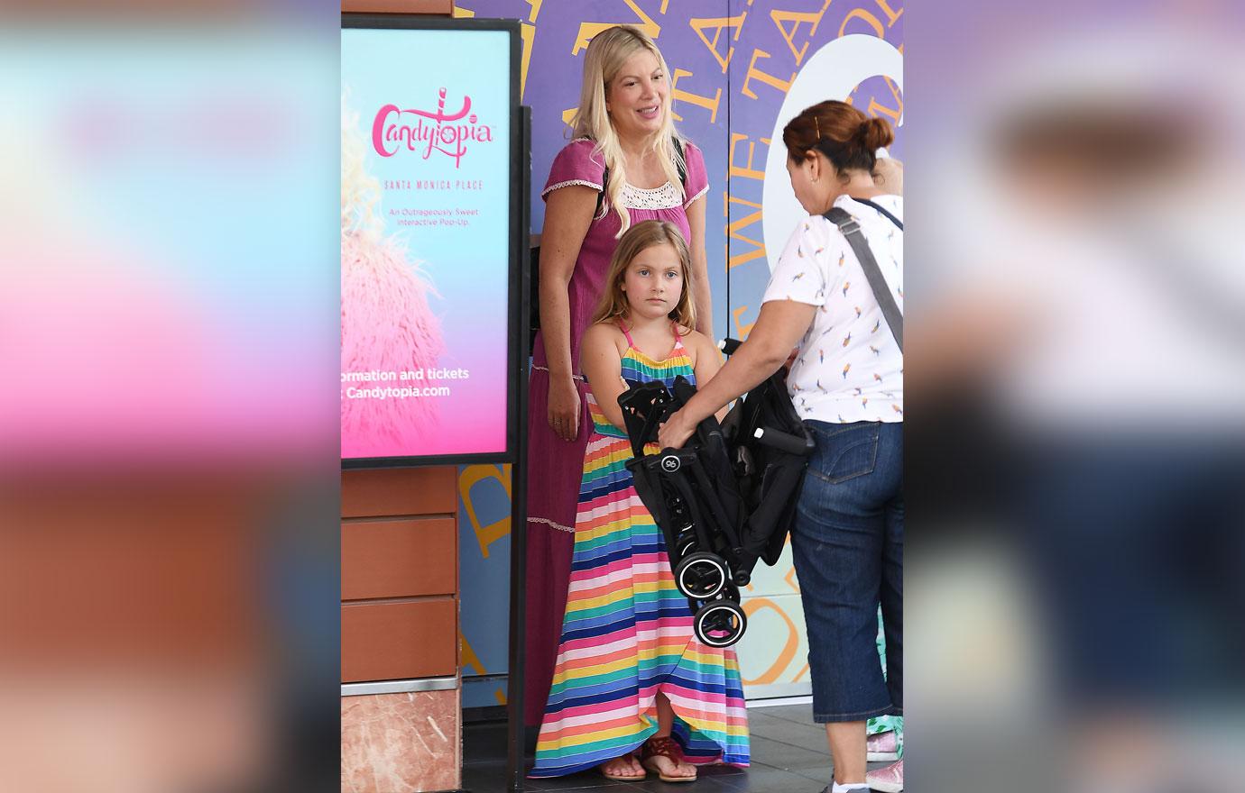 Tori Spelling And Dean McDermott Take Kids To Candytopia