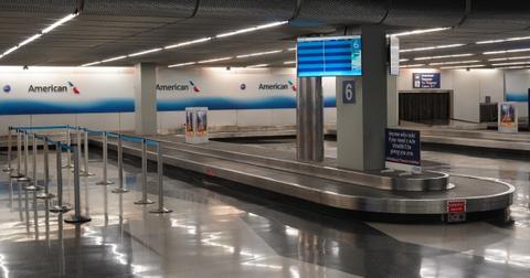 american airlines flight turns around farts