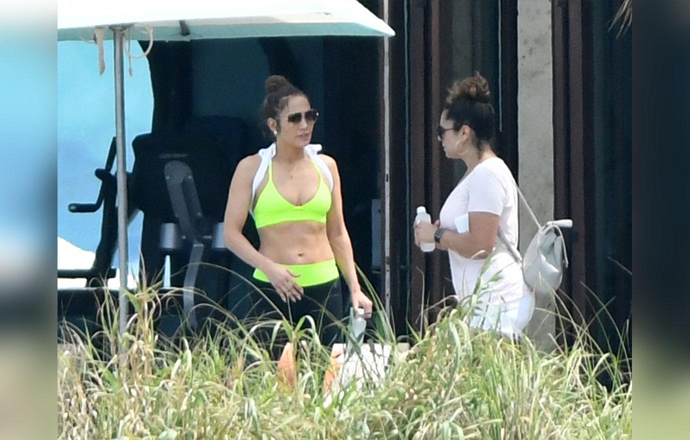 Jennifer Lopez Green Bra Bahamas