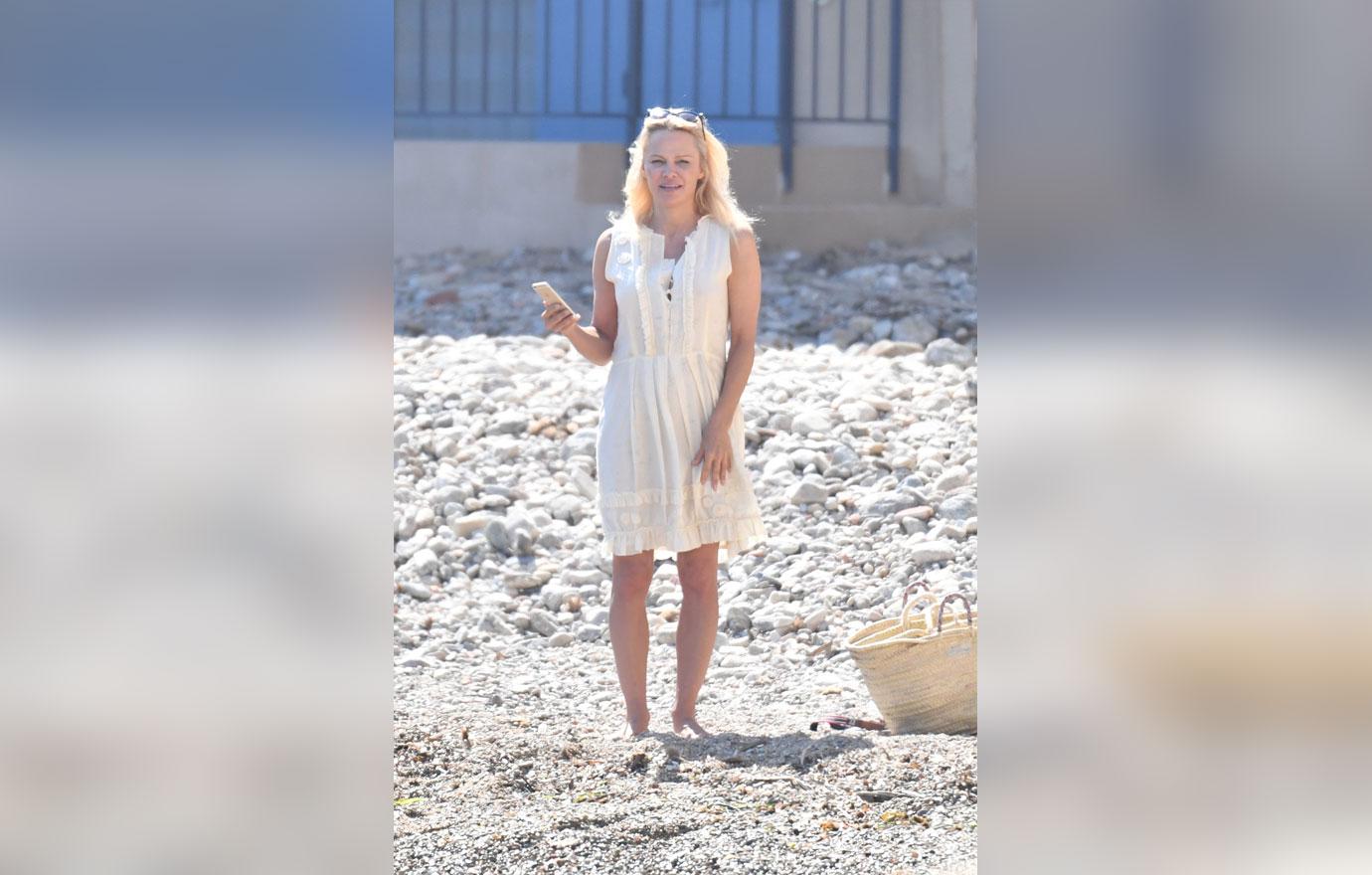 Pamela Anderson Unrecognizable Face St Tropez Pics