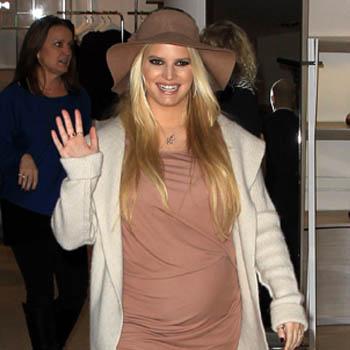 Jessica Simpson Shows Off Her Baby Bump