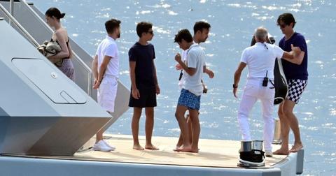 anne hathaway yacht greek islands radar