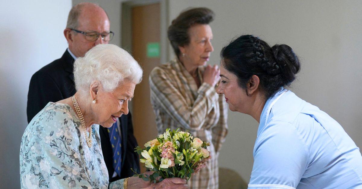Photo of Queen Elizabeth and Princess Anne
