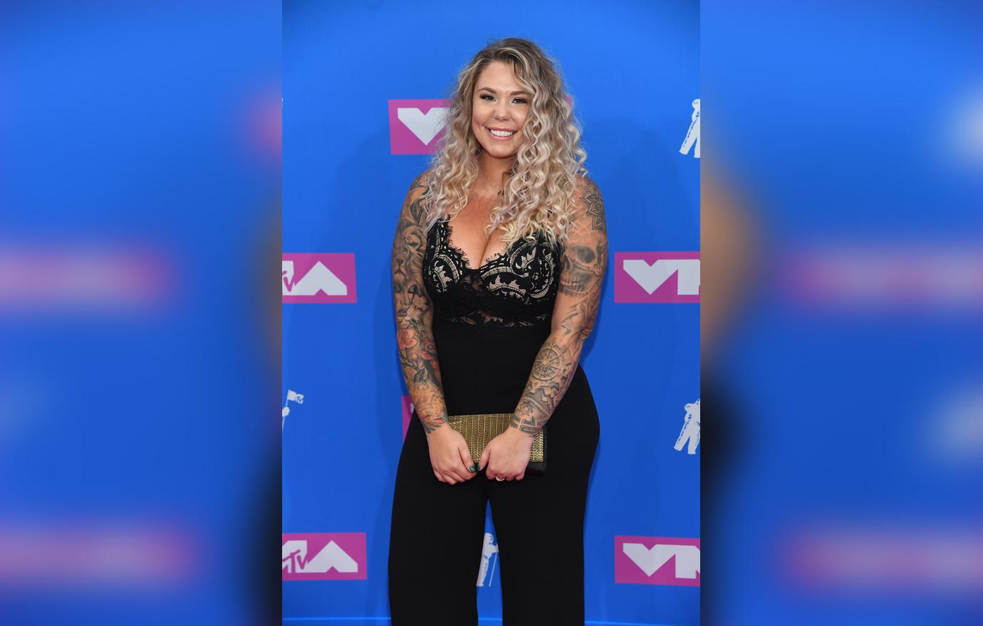 Kailyn Lowry Smiling in Black Top and Pants on VMA Red Carpet