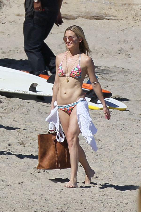 Chris Martin & Kate Hudson At the Beach