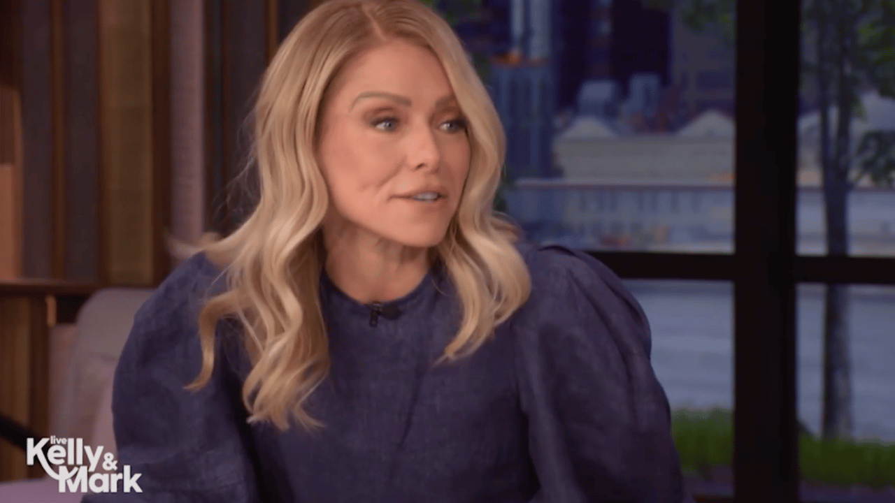 Kelly Ripa admitted she wished she had bought a necklace she found in Greece years ago.