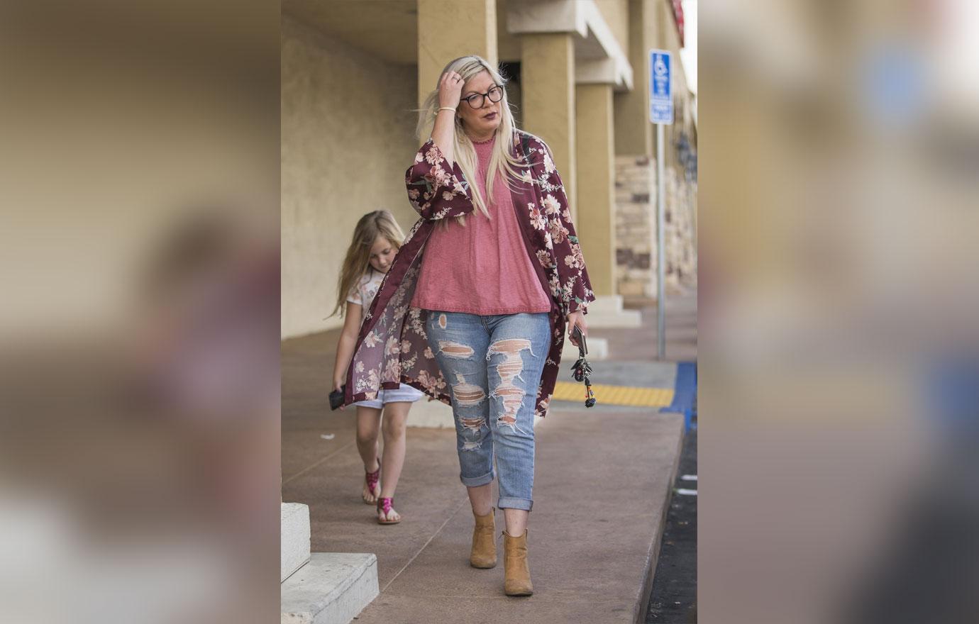 Tori Spelling Looks Exhausted During Shopping Trip