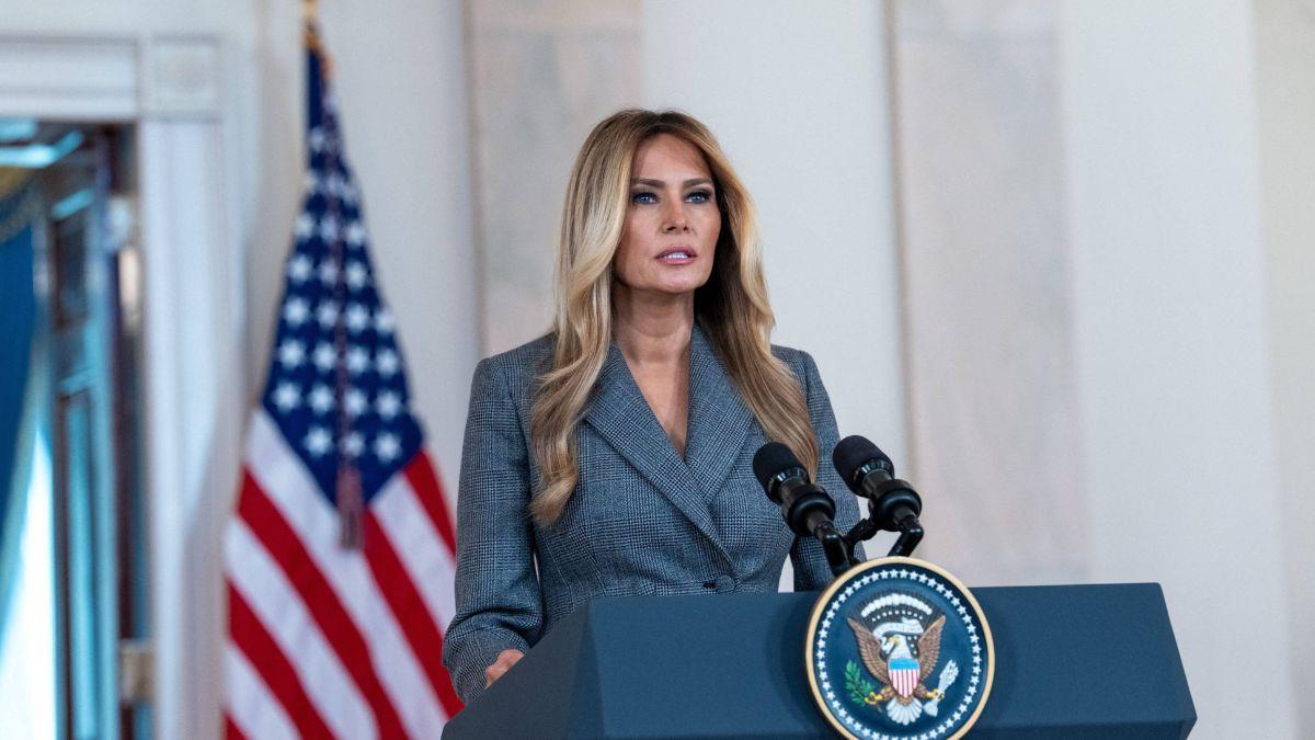 image of The host said the timing was odd, noting the controversy wasn't dominating headlines.