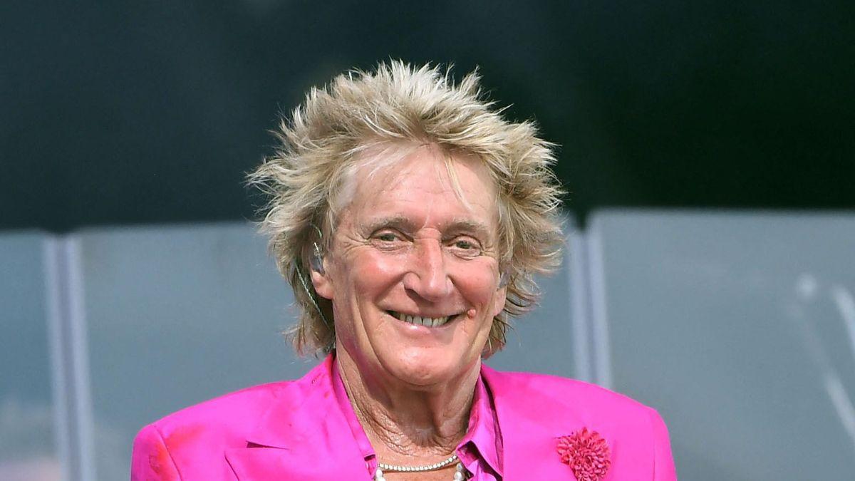rod stewart scrubbed shows health fears