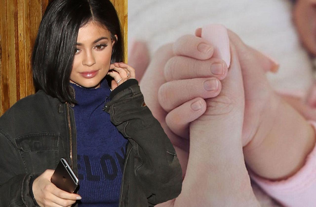 //kylie jenner baby daughter stormi pp