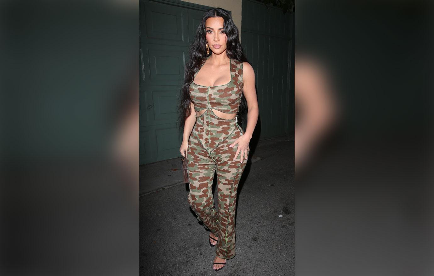Kim Kardashian Arrives To Billionaire Bachelor's Star-Studded Party