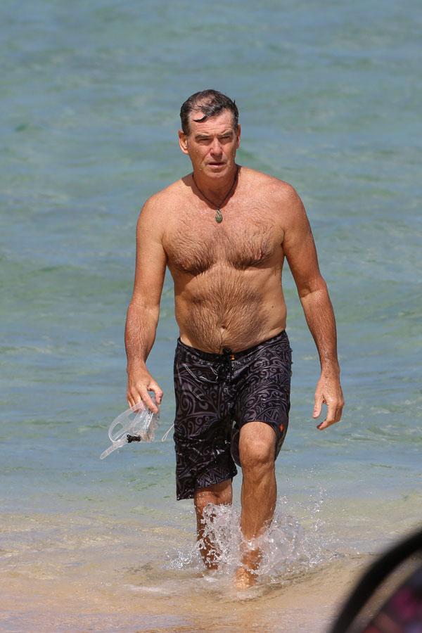 Man Of Steel ! Shirtless Pierce Brosnan Flaunts Sexy Snorkeling Bod ...