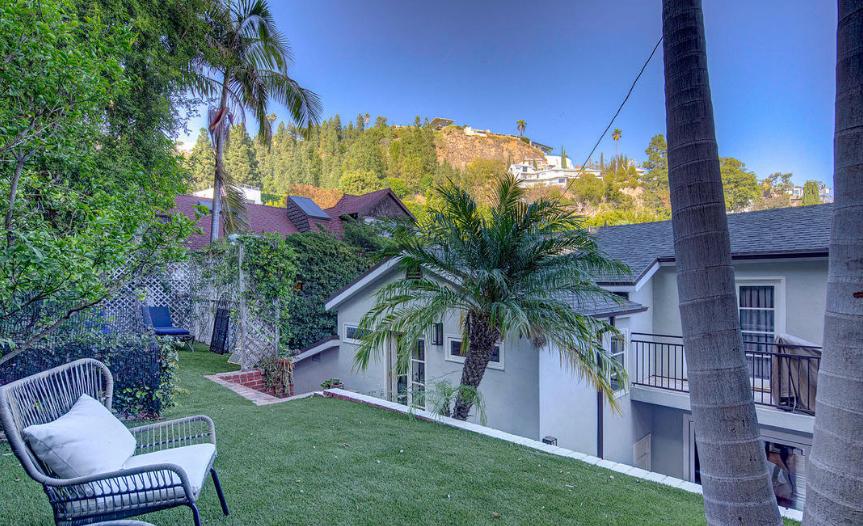 Elisha Cuthbert Rents Out Hollywood Hills Home