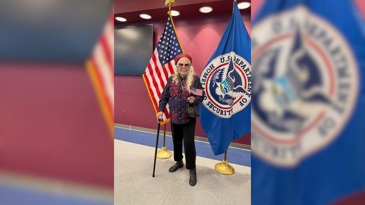 Photo of Joni Mitchell at Homeland Security