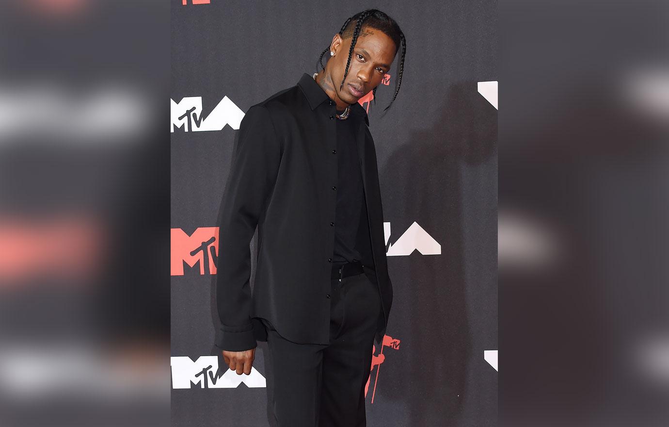 travis scott security guards astroworld  hour not been paid following deaths