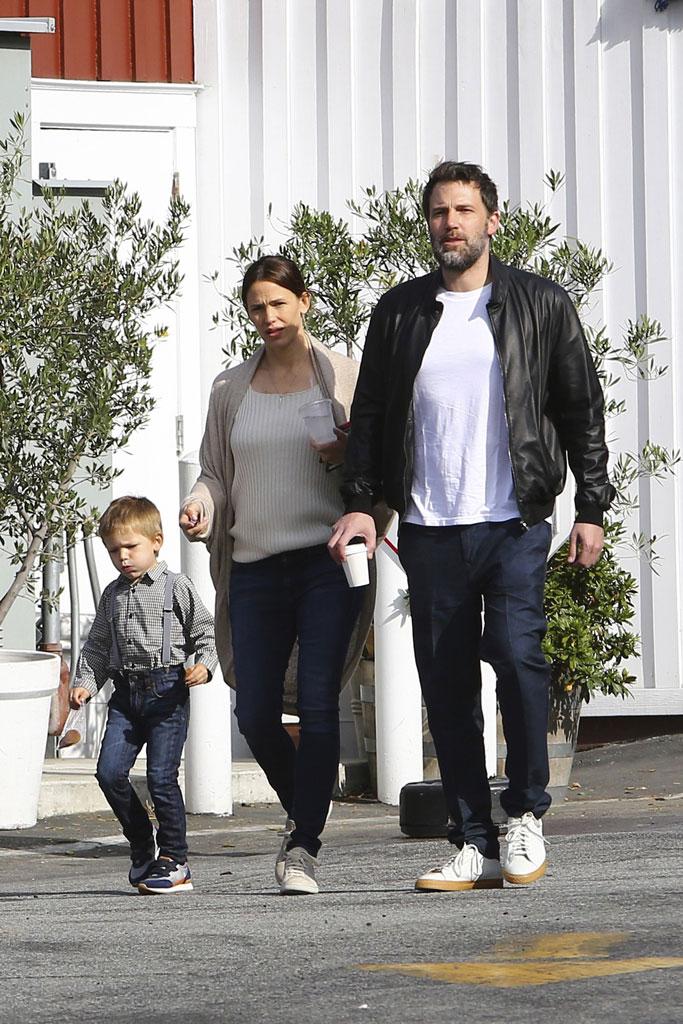 //ben affleck jennifer garner back together paris