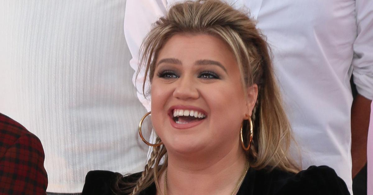 kelly clarkson restraining order trespasser