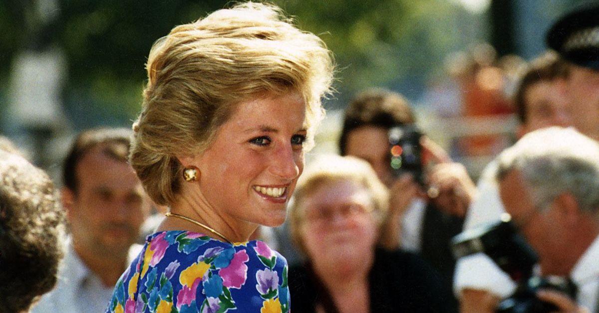 A 1986 Gulf Tour gown worn by Diana now belongs to the Princess Diana Museum.
